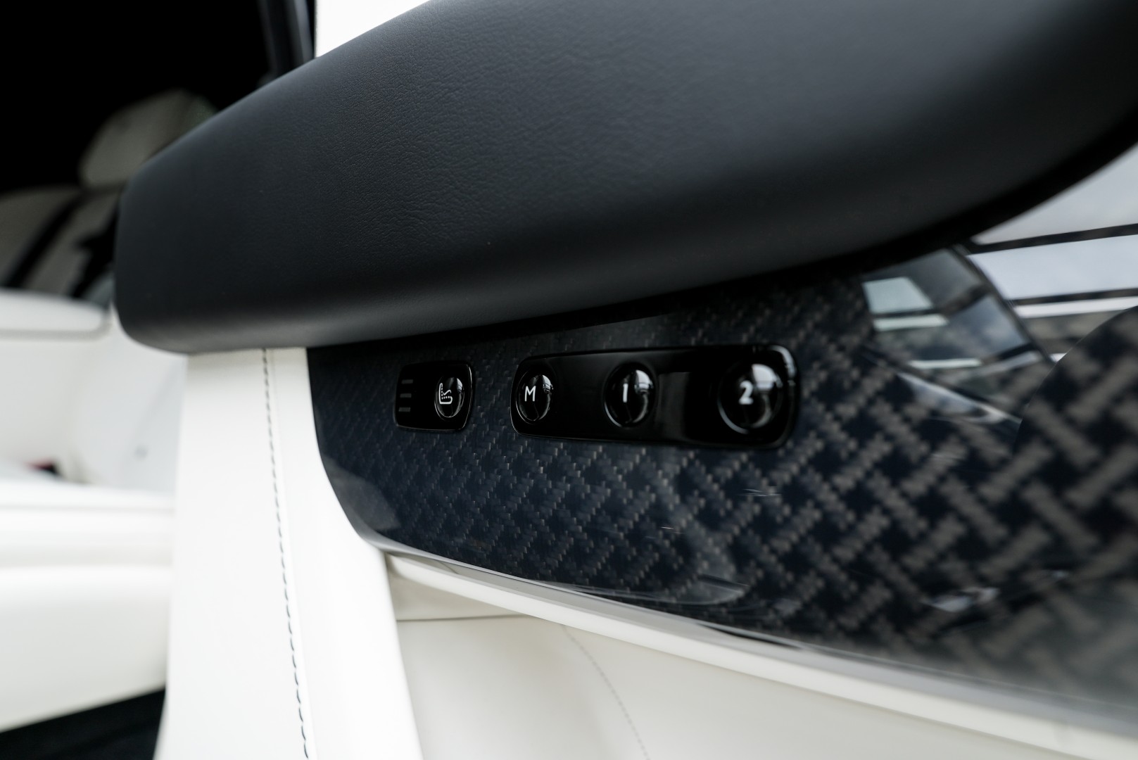 2026 ROLLS ROYCE CULLINAN | BLACK BADGE | GCC | MAIN DEALER WARRANTY SERVICE